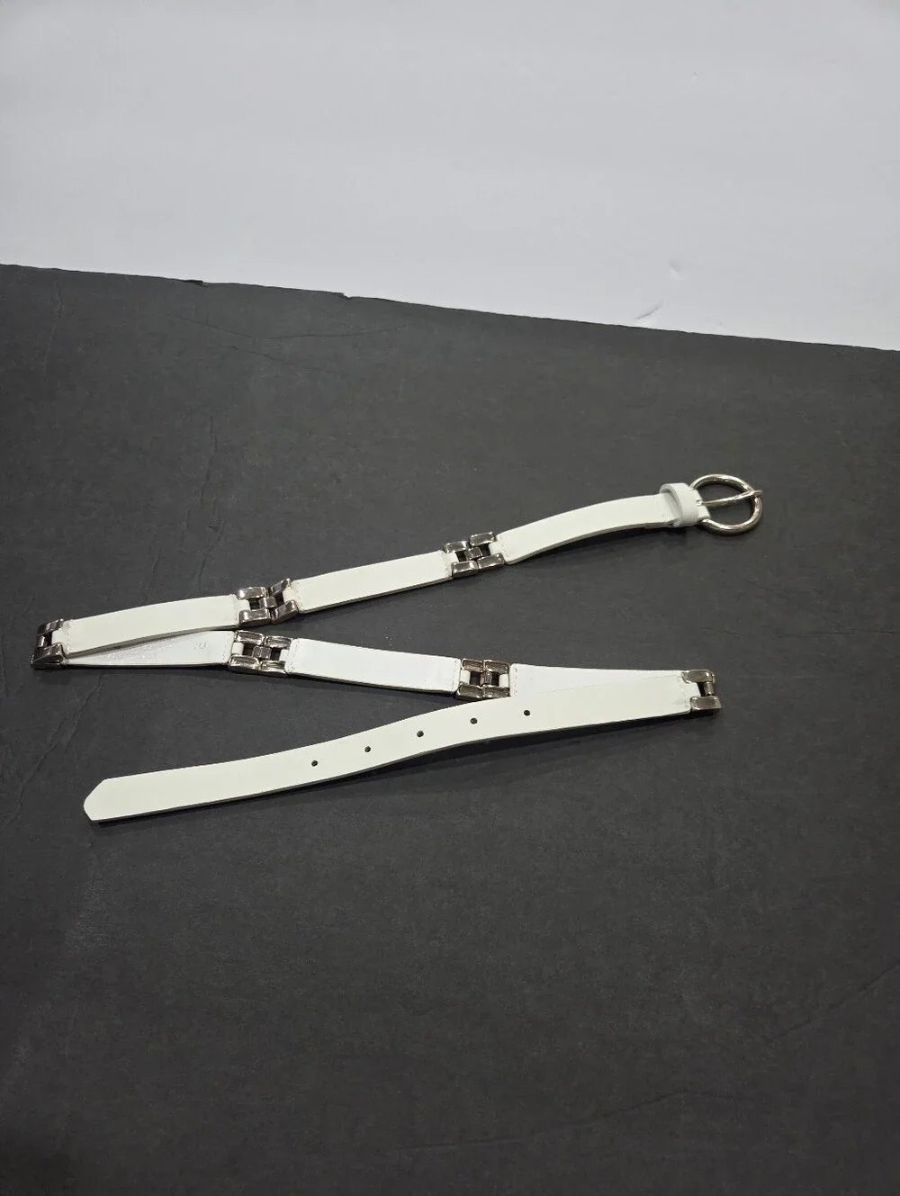 Martina Mori Women's White Metal-Linked Waist Belt One Size